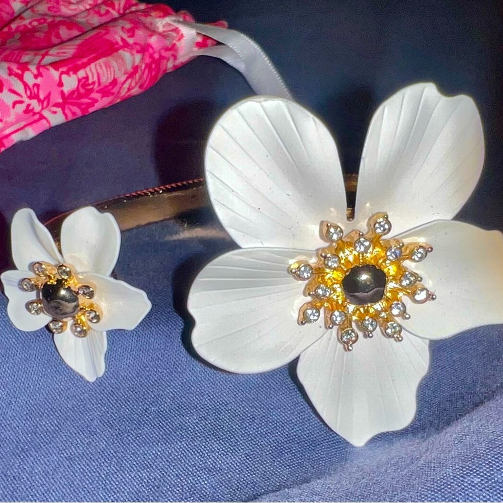 🌸LILLY PULITZER White Orchid Flower Bracelet NEW WITH GIFT BAG